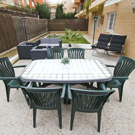 Budai Planet Costa Dorada Apartment